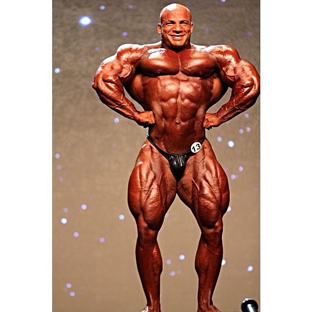 Big Ramy stage pose